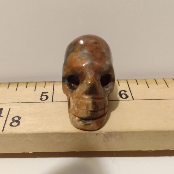 Skull carved in Ocean Jasper 12.2g - Picture 1 of 9
